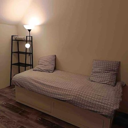 Апартаменти Studio Au Centre De Quimper 2Eme Et Екстер'єр фото